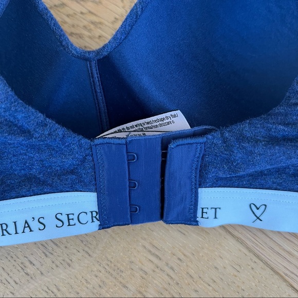Victorias Secret T-shirt Wireless Bra - Picture 8 of 13